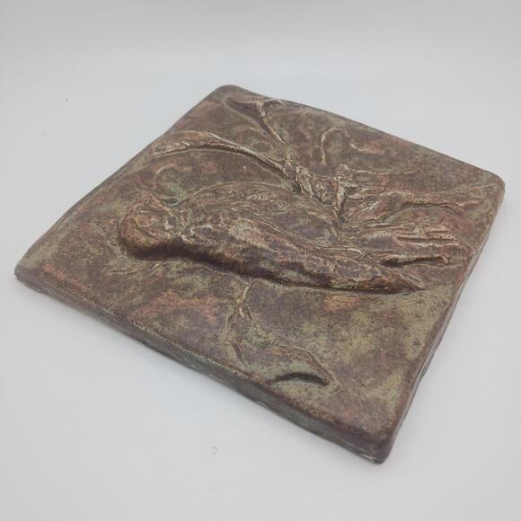 Vintage 6" bird Firehouse Tile Co art pottery tile, branch Arts & Crafts style - Picture 3 of 6